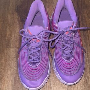 Nike Men’s Giannis Immortality 4 Basketball Shoes